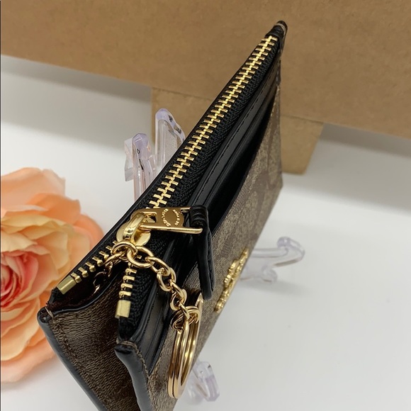 Mini Skinny Id Case In Signature Canvas - Picture 9 of 16